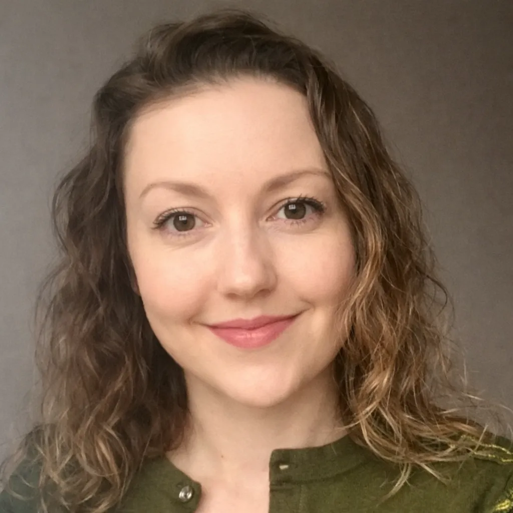 Headshot of Jennifer Toomey